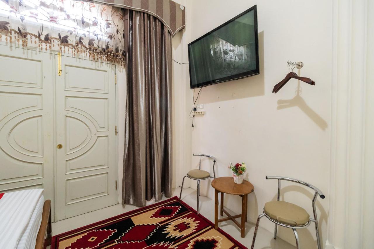 Reddoorz Syariah Near Pasar Aur Kuning Bukittinggi Exterior foto