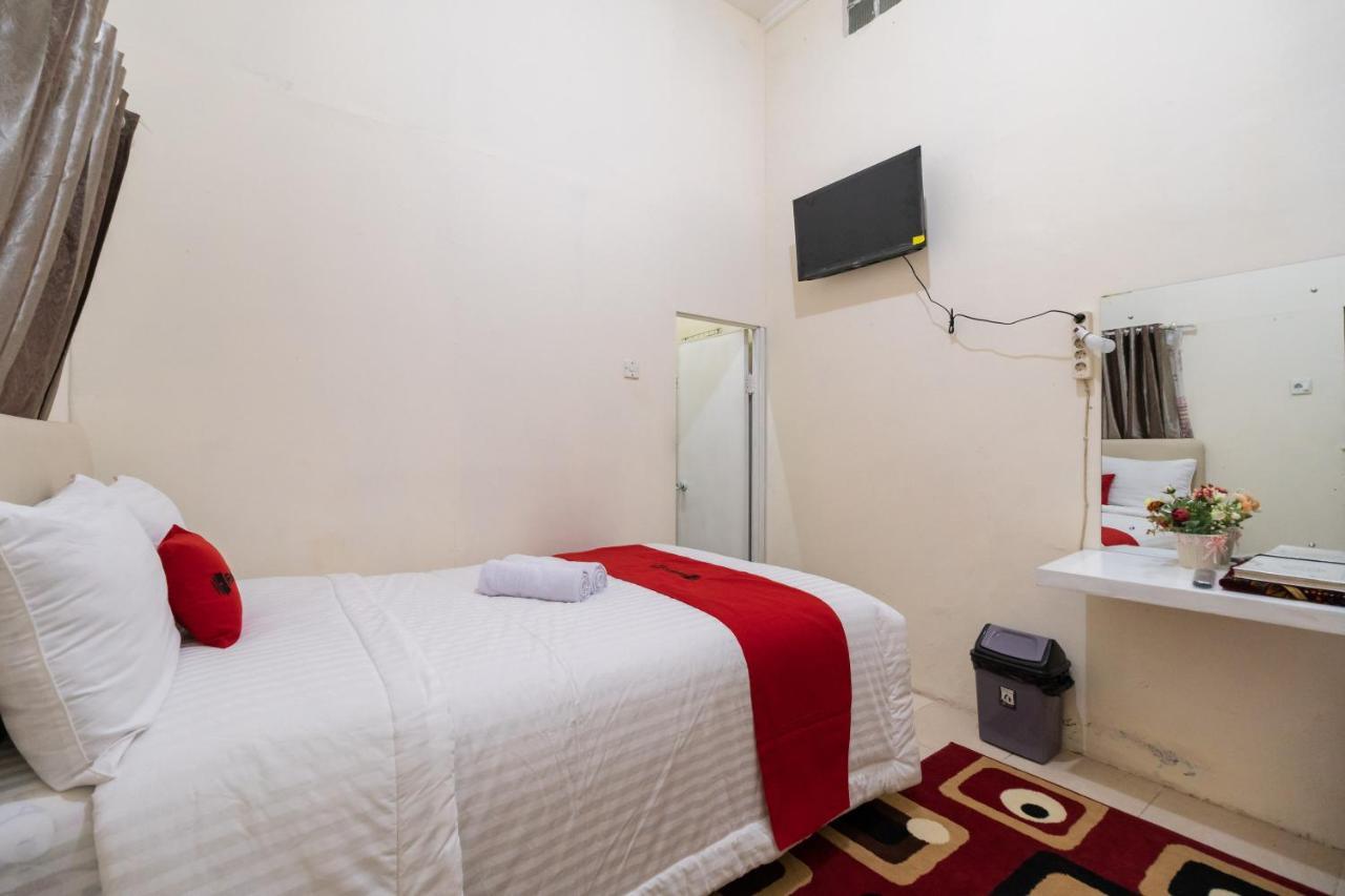 Reddoorz Syariah Near Pasar Aur Kuning Bukittinggi Exterior foto