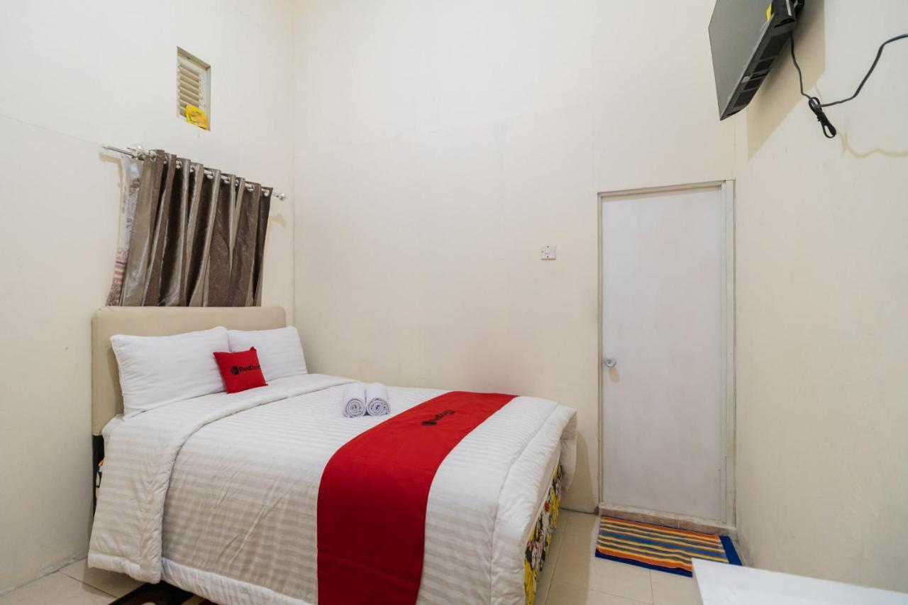 Reddoorz Syariah Near Pasar Aur Kuning Bukittinggi Exterior foto